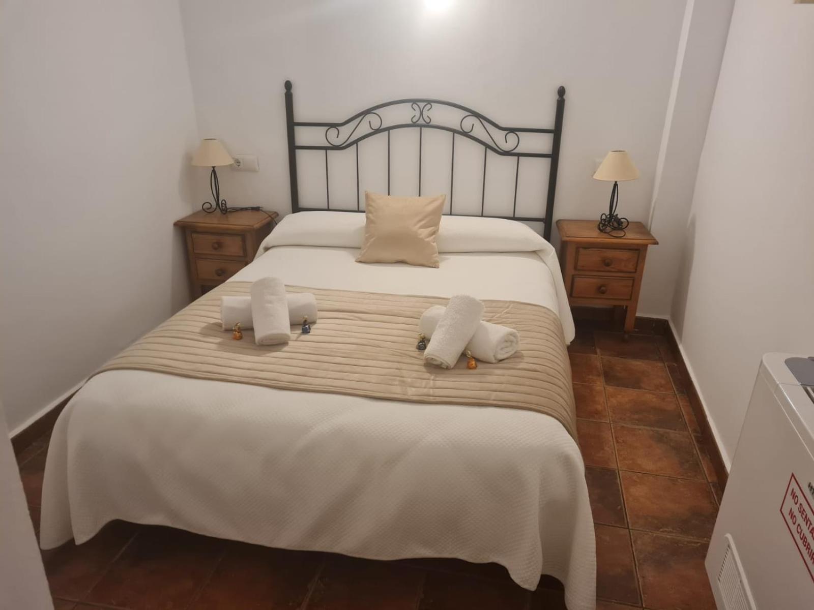 Casa Rural Del Pantano 4 Estrellas Buenache de Alarcon Dış mekan fotoğraf